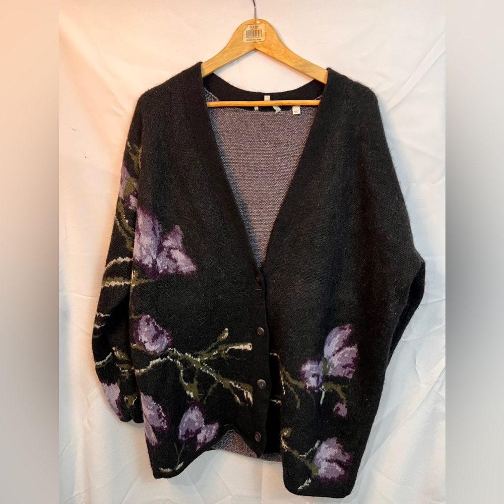 Vince. floral design womens wool sweater
